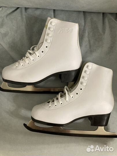 Коньки фигурные белые Atemi allure 35 размер