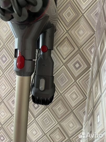 Пылесос dyson v8