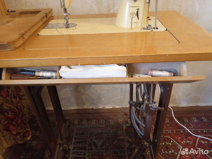 Швейная машина tikka