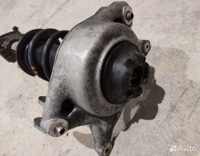 Амортизатор передний левый Audi A4 B8