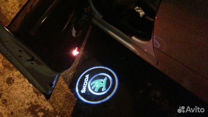 Подсветка(проекция) 2 шт. для дверей Шкода (Skoda)