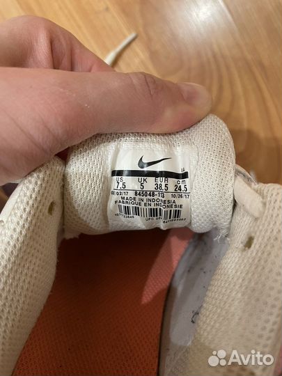 Теннисные кроссовки nike женские