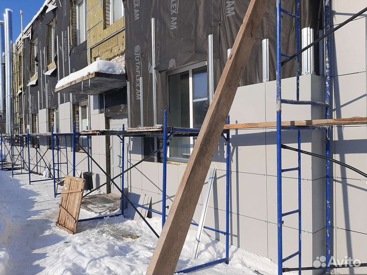 Бригада строителей