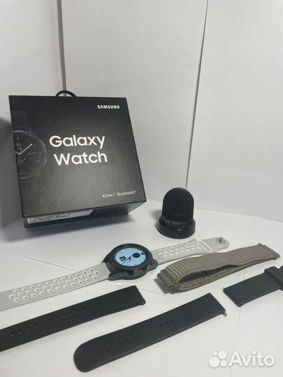 Samsung galaxy watch 42mm sm-810nzkaser