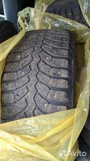 Bridgestone Blizzak Spike-01 225/55 R18