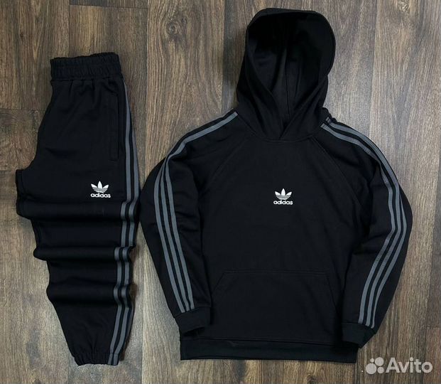 Спортивный костюм Adidas