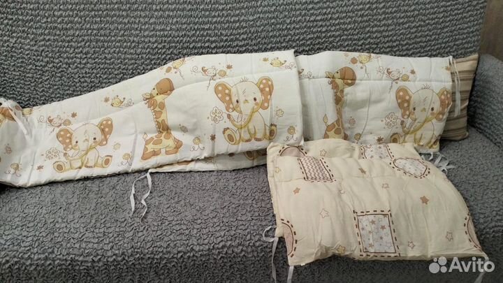 Кровать детская с бортиками и матрацем