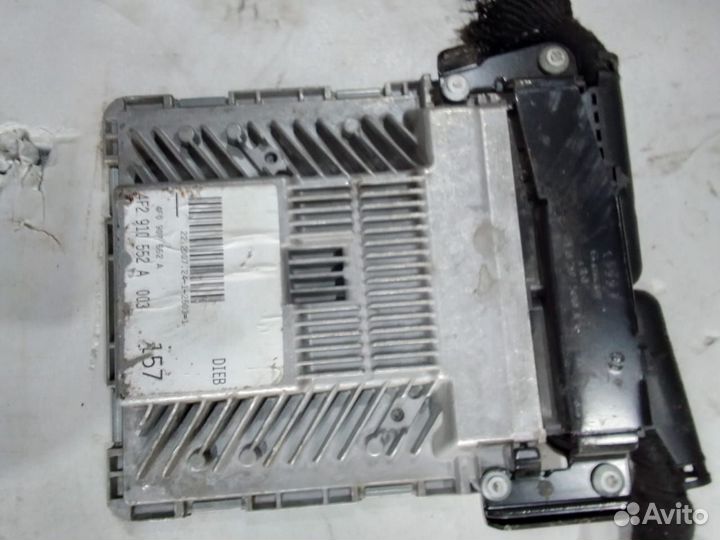 Блок управления двигатель 4F2910552A