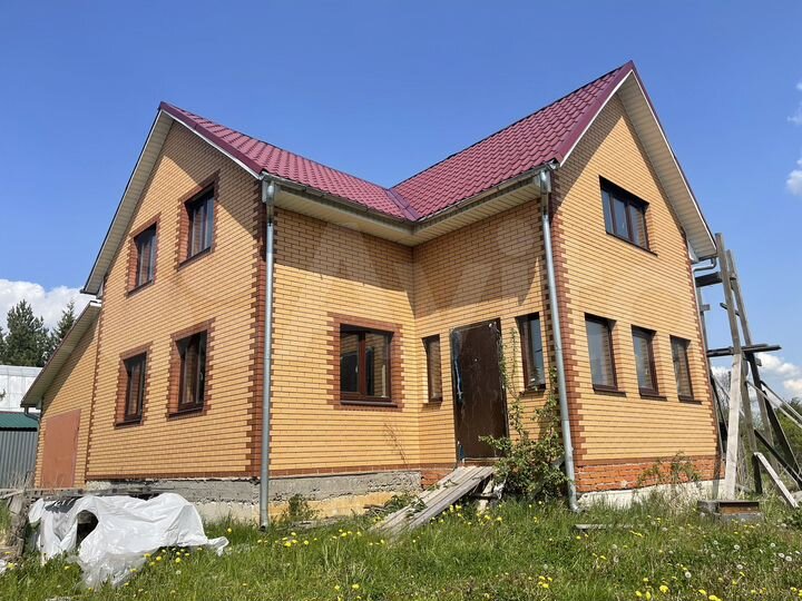 Дом 243,6 м² на участке 22 сот.