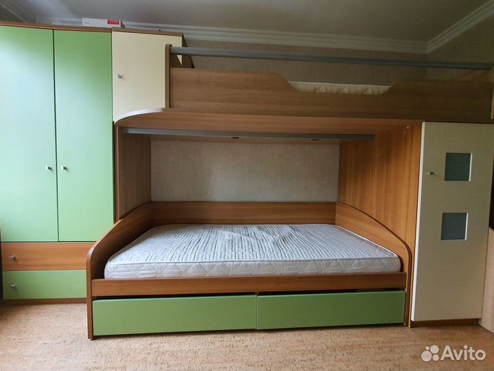 Комплект мебели для детской комнаты