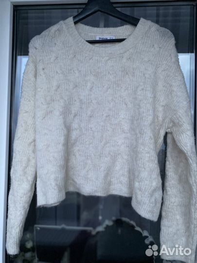 Свитер укороченный