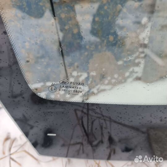 Лобовое стекло