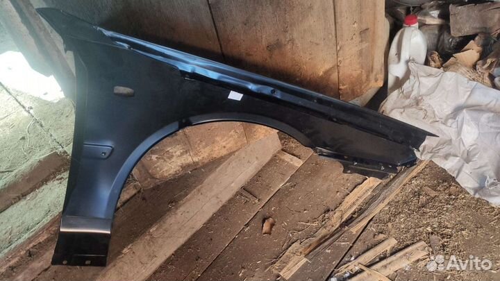 Крыло акцент