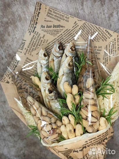 Букет с рыбой “Презент к пенному”