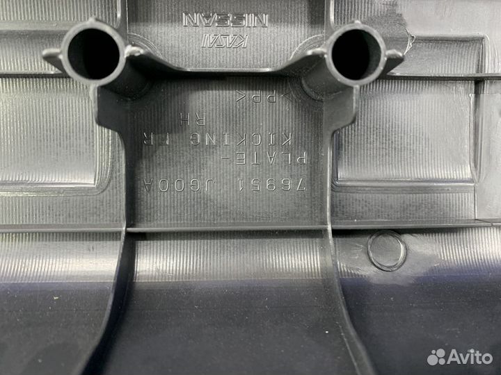 Накладка порога передняя правая Nissan X-Trail T31