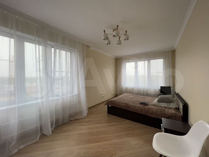 2-к. квартира, 60 м², 8/17 эт.