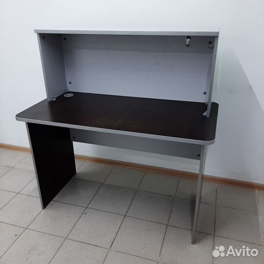 Стол ресепшен бу