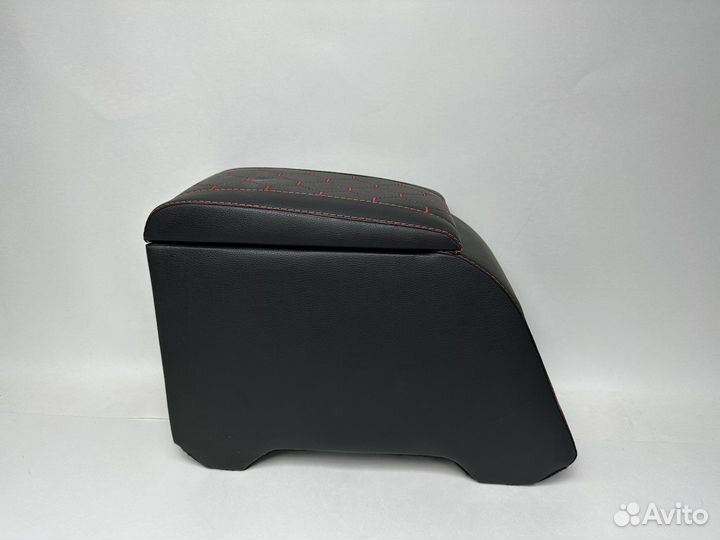 Подлокотник на Volkswagen Polo (10-15)