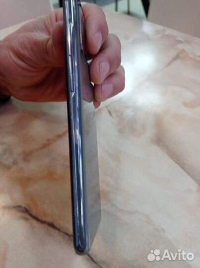 Samsung Galaxy S20, 8/128 ГБ