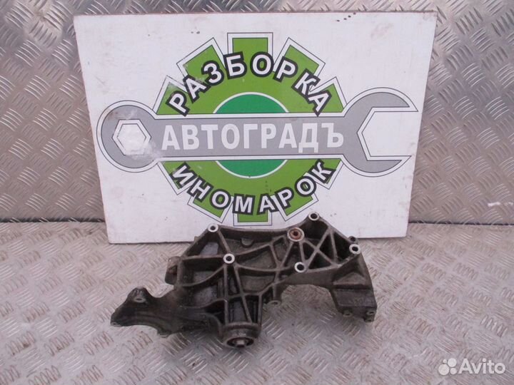 Кронштейн генератора Audi A4 B5 1996г 1.6 ADP