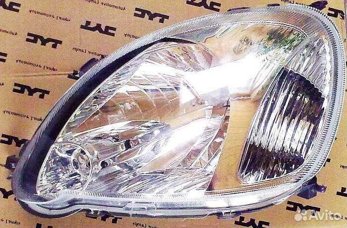 Фара левая правая Yaris ярис 99-05