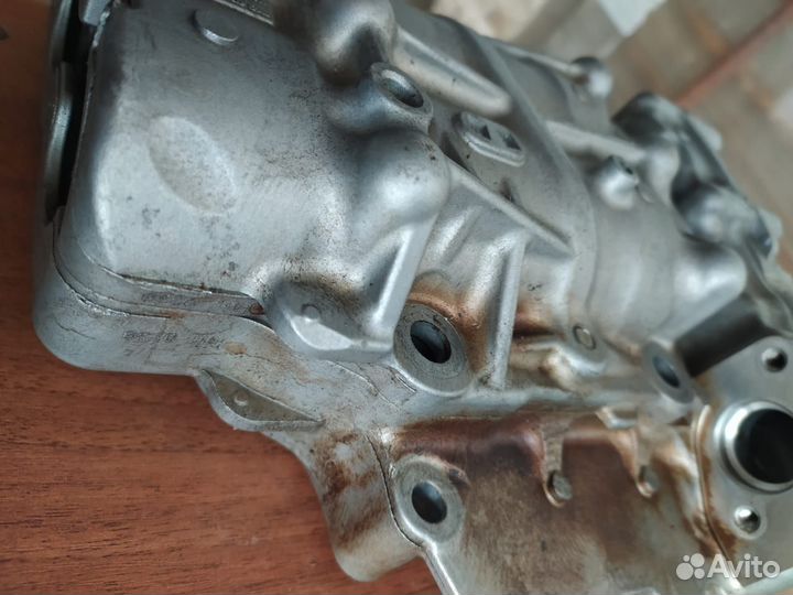 Насос подачи масла в моторе 2.4 Бензин J24B Suzuki