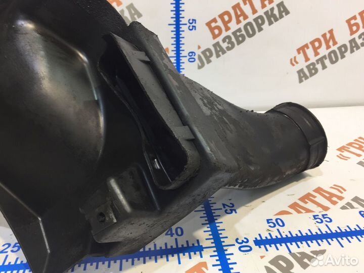 Мерседес Вито Воздухозаборник (воздушный фильтр)