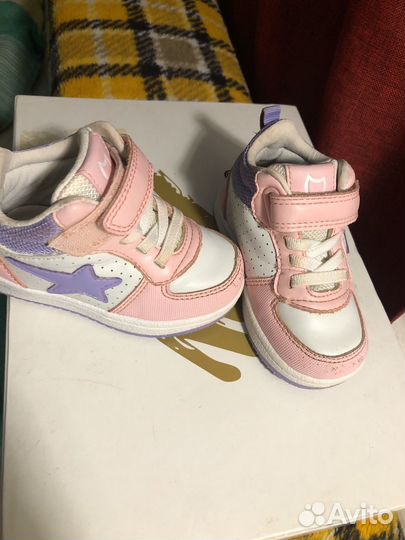Кроссовки для девочки 20 размер бу