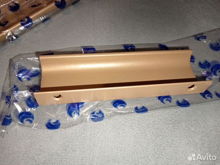 Ручки мебельные для тумбы золотой 2 шт