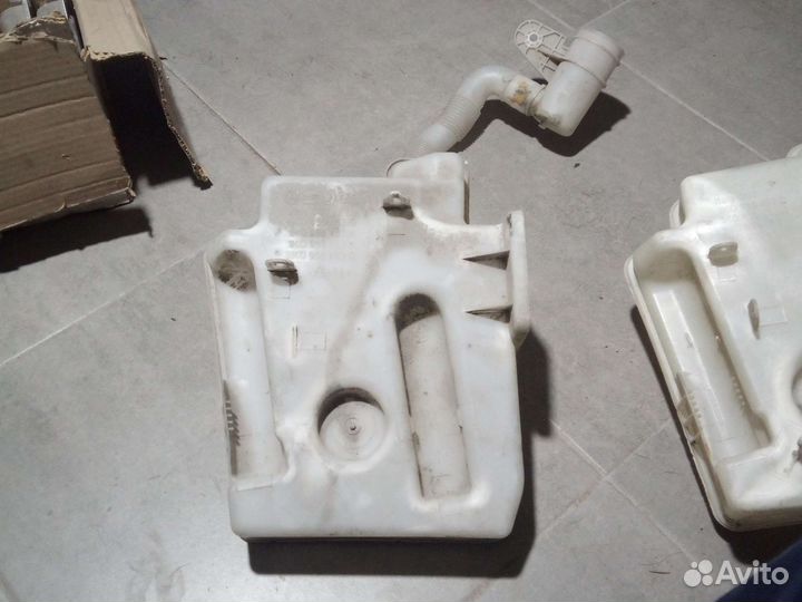 Бачок омывателя Skoda Octavia Vwagen polo Jetta