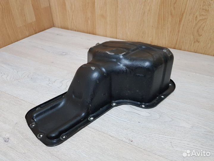 Поддон двигателя Toyota Corolla Verso ZNR11L