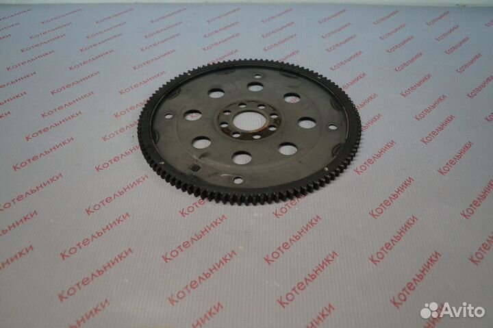 Nissan 12331-62J02 Маховик