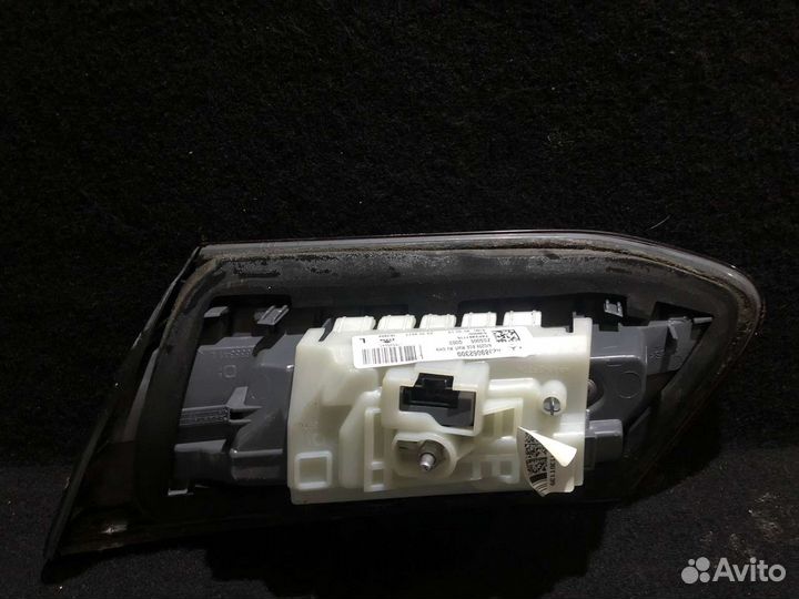 Фонарь левый внутренний Мерседес 213
