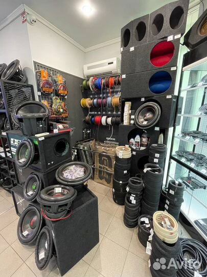 Магнитола Aura AMH-220BT