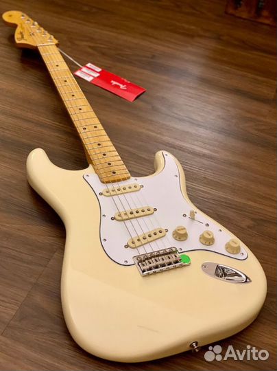 Электрогитара Fender Jimi Hendrix + Аксессуары