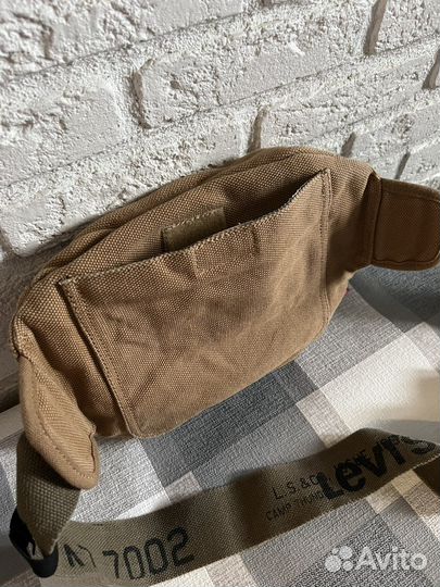 Сумка поясная Levi's