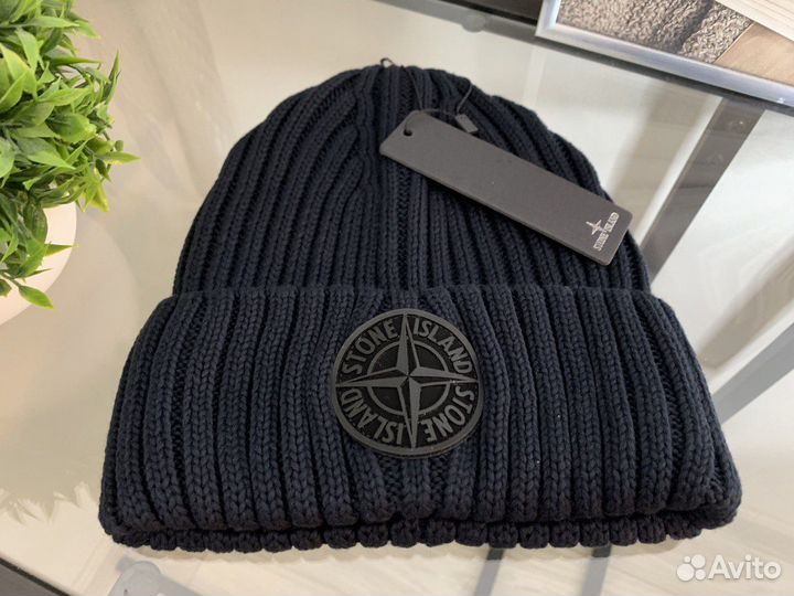 Крутая шапка Stone Island