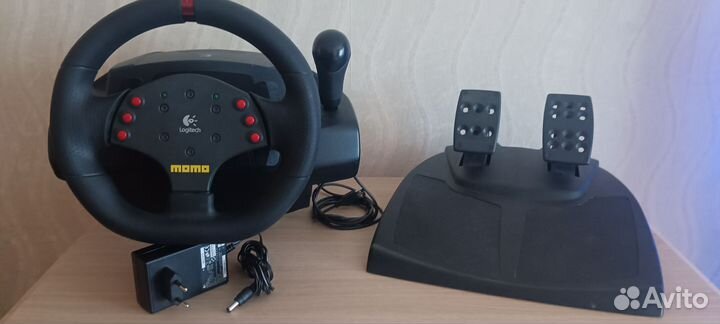 Руль logitech momo racing