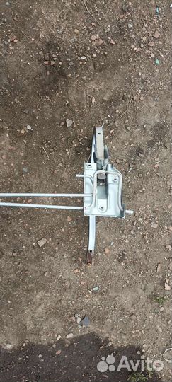 Chevrolet lanos петли багажника