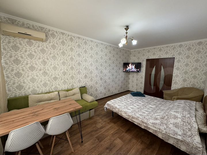 2-к. квартира, 48 м², 1/9 эт.