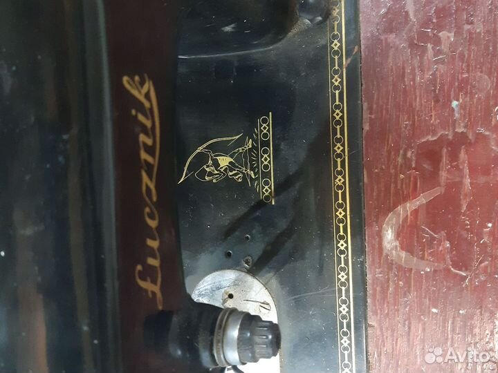 Швейная машина ручная paul