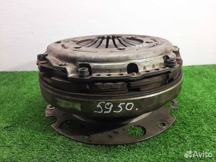 Б/У Комплект сцепления 3082001011, VAG