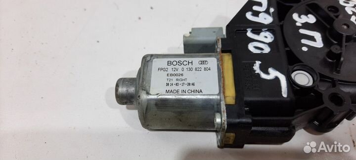 Моторчик стеклоподъемника задний правый