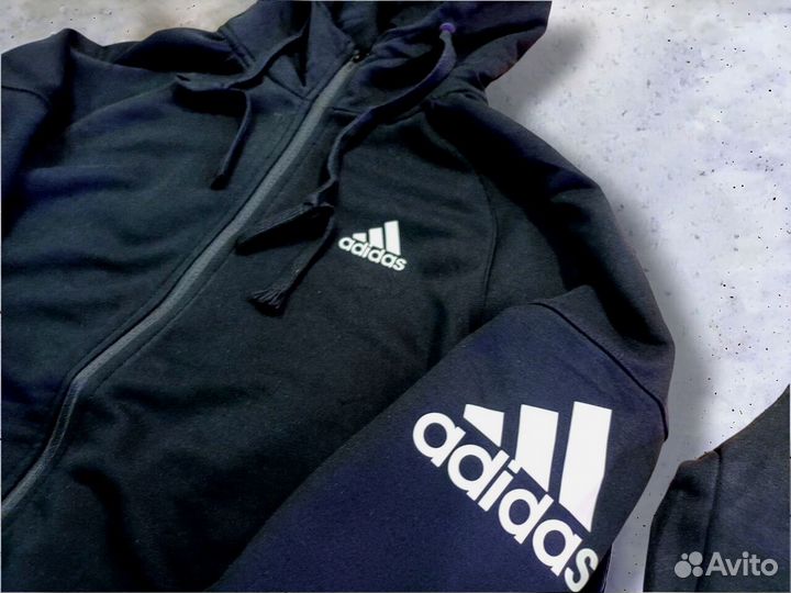 Спортивные костюмы Adidas