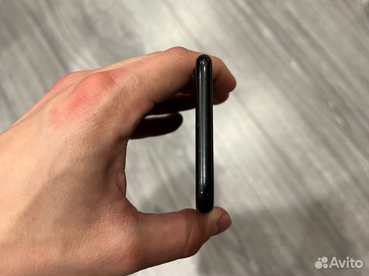 Телефон iPhone 7 Black