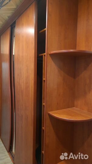 Шкаф купе с зеркалом