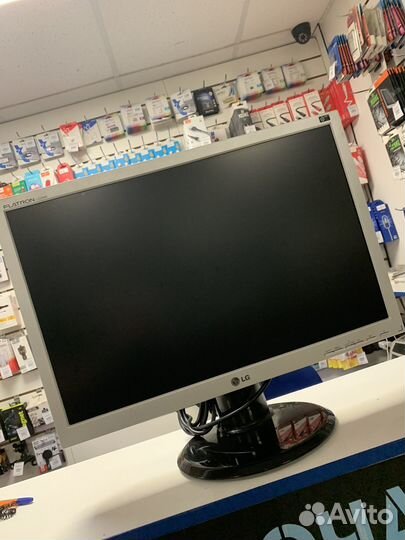 Монитор LG Flatton L222WS