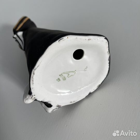 Статуэтка фарфор Дама с собачкой, в чёрном