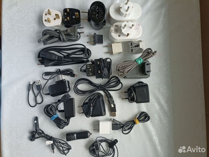 Зарядные устройства, адаптеры, наушники