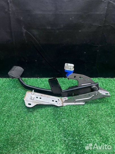 Педаль тормоза Ford Kuga 2